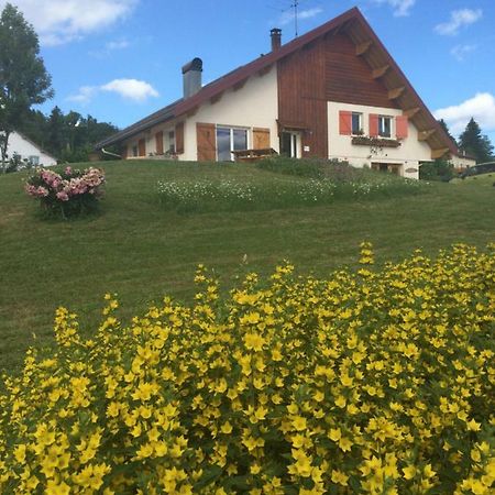 Au Charnet Bed & Breakfast Les Fourgs Екстериор снимка